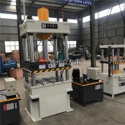 為什么四柱舔磚壓塊機(jī)操作會沒有反應(yīng)？